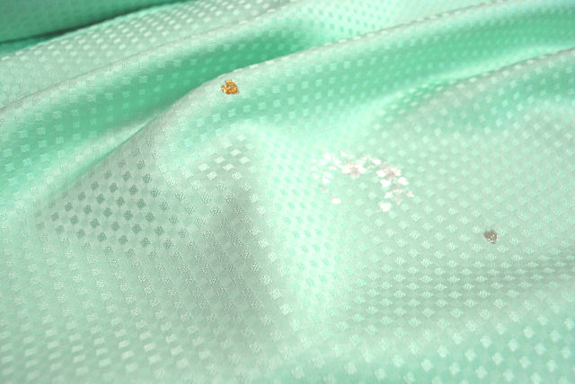 刺繍入り小紋