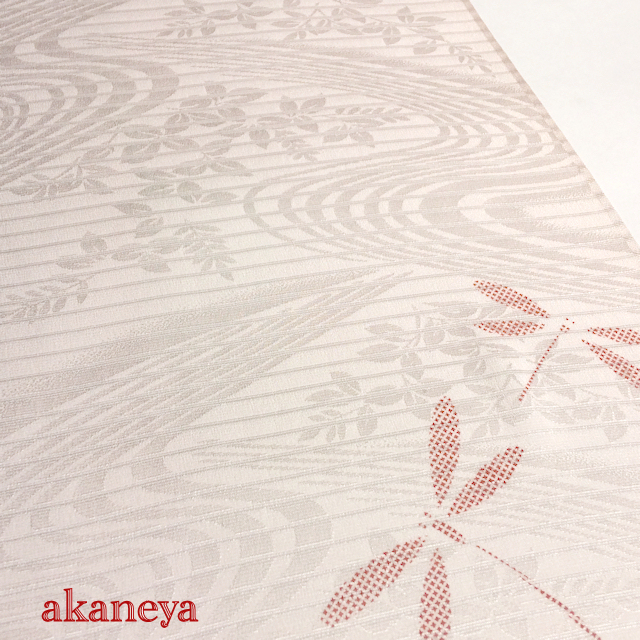 夏の帯揚げ　落ち着いた薄いピンク系　とんぼ